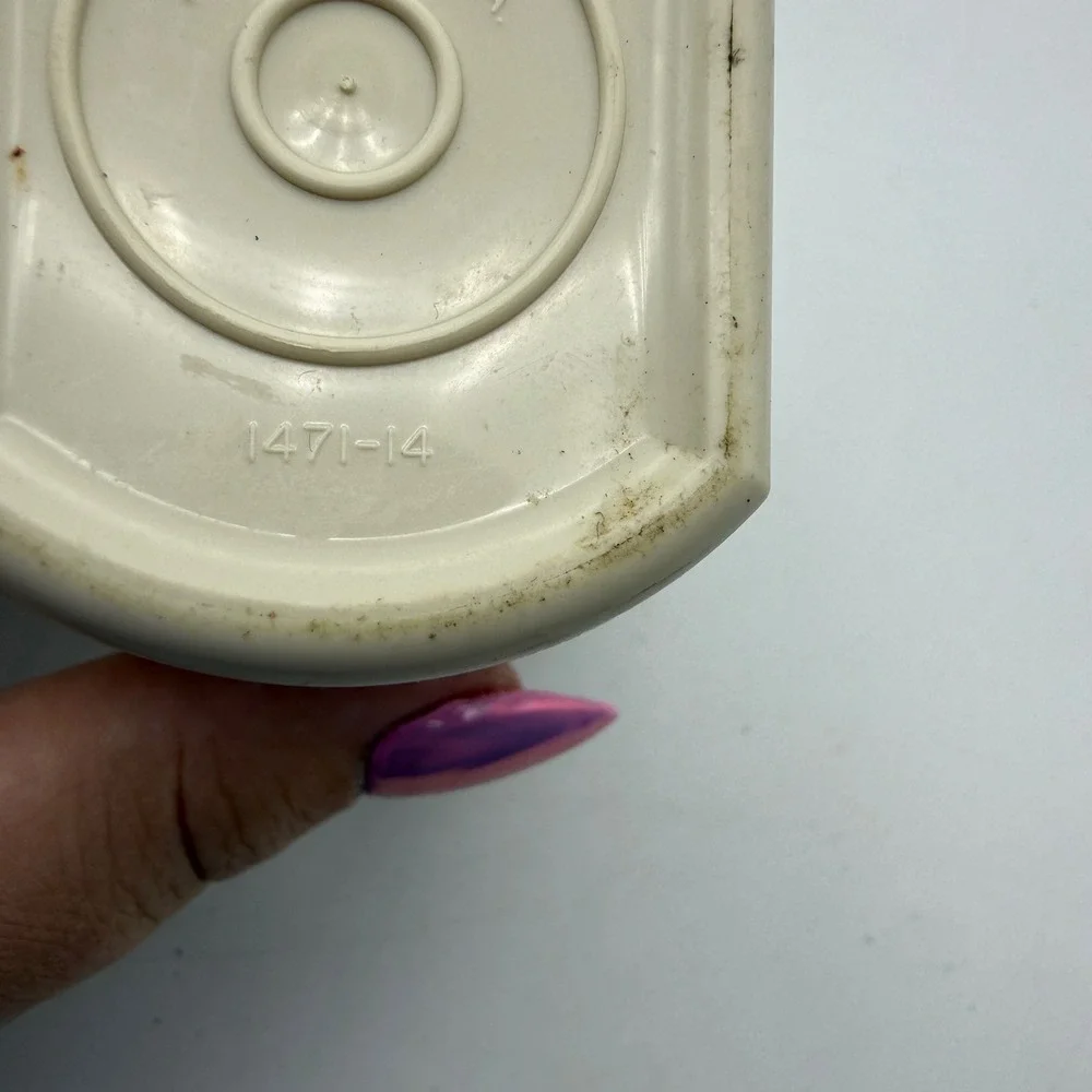 Tupperware vintage salt